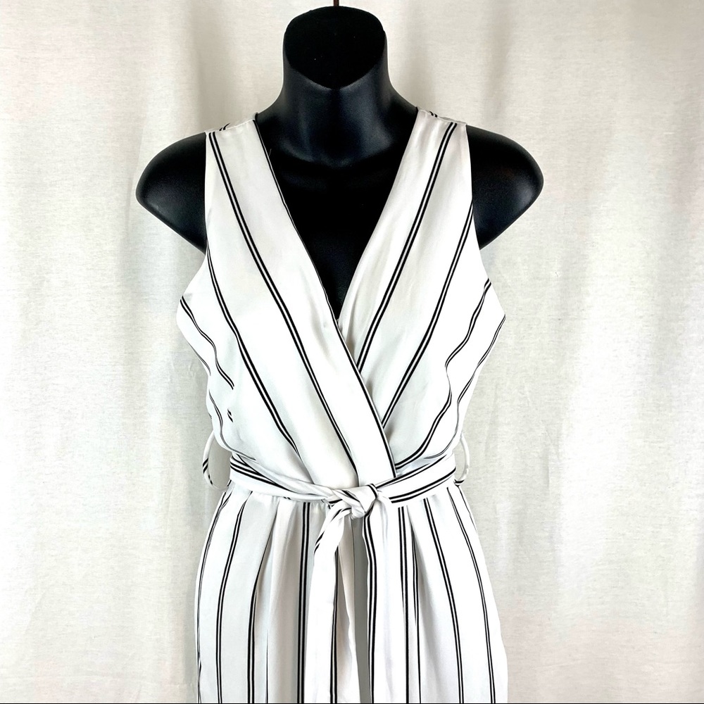Sienna Sky striped belted jumpsuit, size XS - Picture 2 of 7